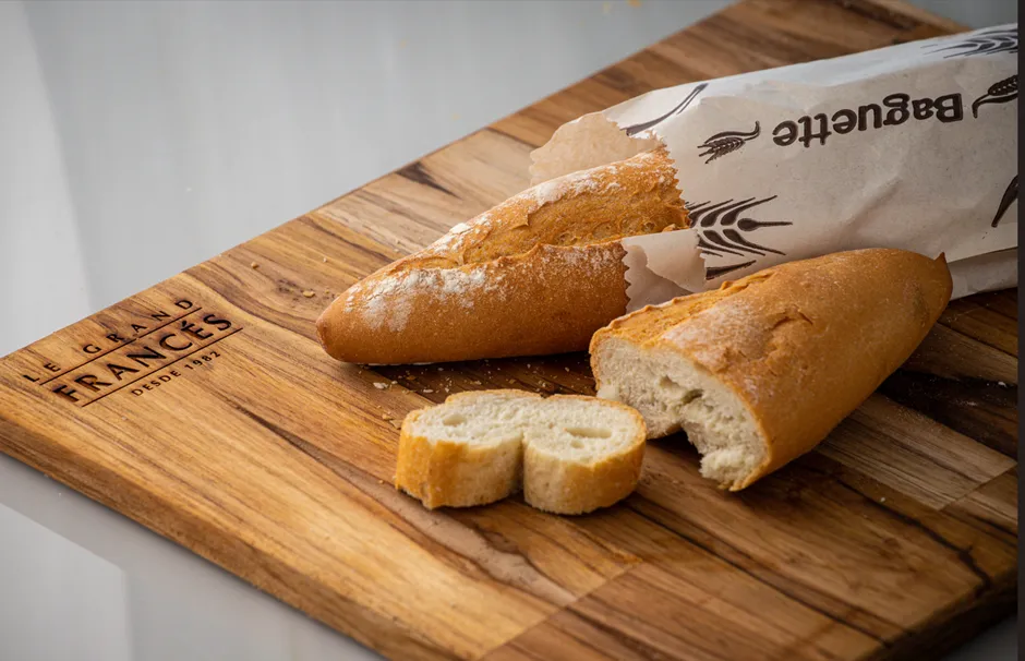[0049] PAN BAGUETTE TRADICIONAL